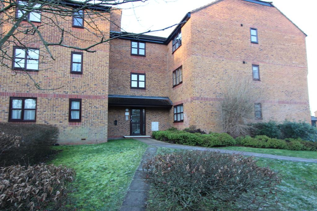 Marmet Avenue, Letchworth Garden City Studio £775 pcm (£179 pw)
