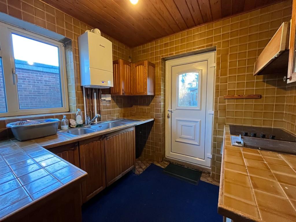 St Johns Road, Harrogate, HG1 3AF 3 bed semidetached house £220,000