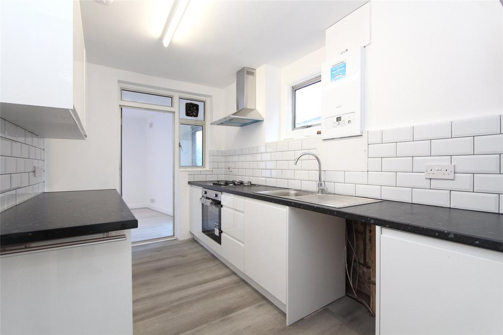 Belmont Lane, Stanmore, HA7 4 bed house £2,450 pcm (£565 pw)
