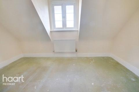 8 Hall Road, Wouldham, Rochester, ME1 3XN