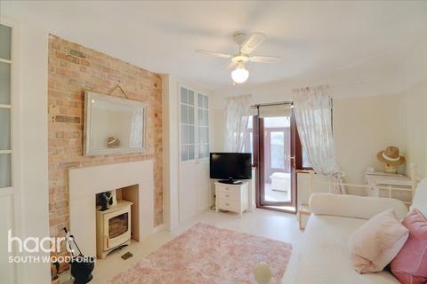 27 Vicarage Road, Woodford Green, IG8 8NH
