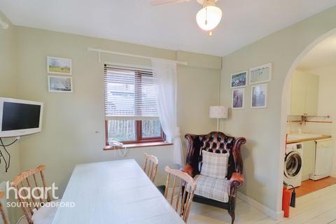 27 Vicarage Road, Woodford Green, IG8 8NH