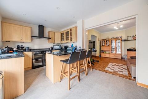 129 Park Road, Caterham, CR3 5TD