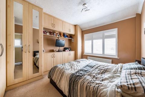 129 Park Road, Caterham, CR3 5TD