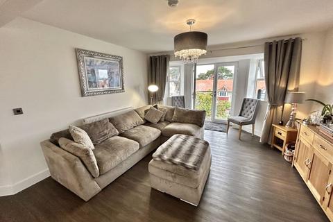 2 bedroom apartment for sale, College Avenue, Rhos on Sea