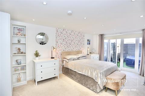 14 Ravine Road, Bournemouth, BH5 2DU