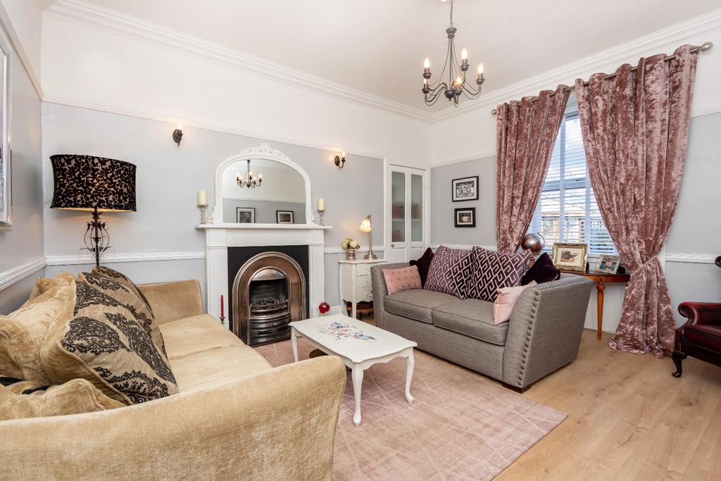 Main Street, East Calder, Livingston... 2 bed semidetached house £