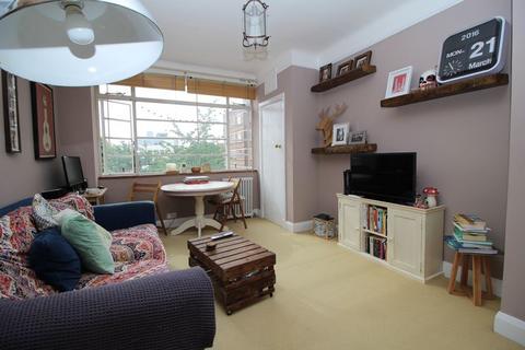 1 bedroom flat to rent, Du Cane Court Balham High Road SW17 7JQ