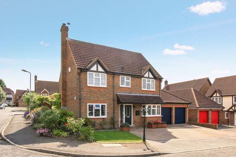 30 Bishops Field, Aston Clinton, Aylesbury, HP22 5BB