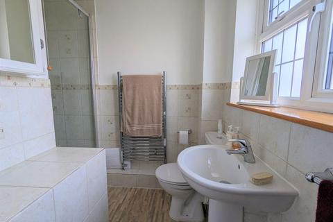 30 Bishops Field, Aston Clinton, Aylesbury, HP22 5BB