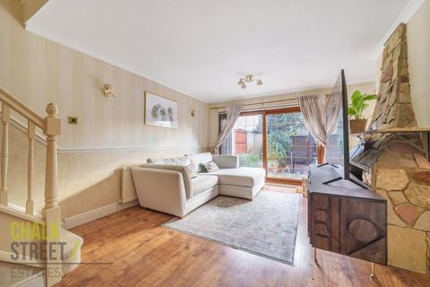 10 Maytree Close, Rainham, RM13 8EP