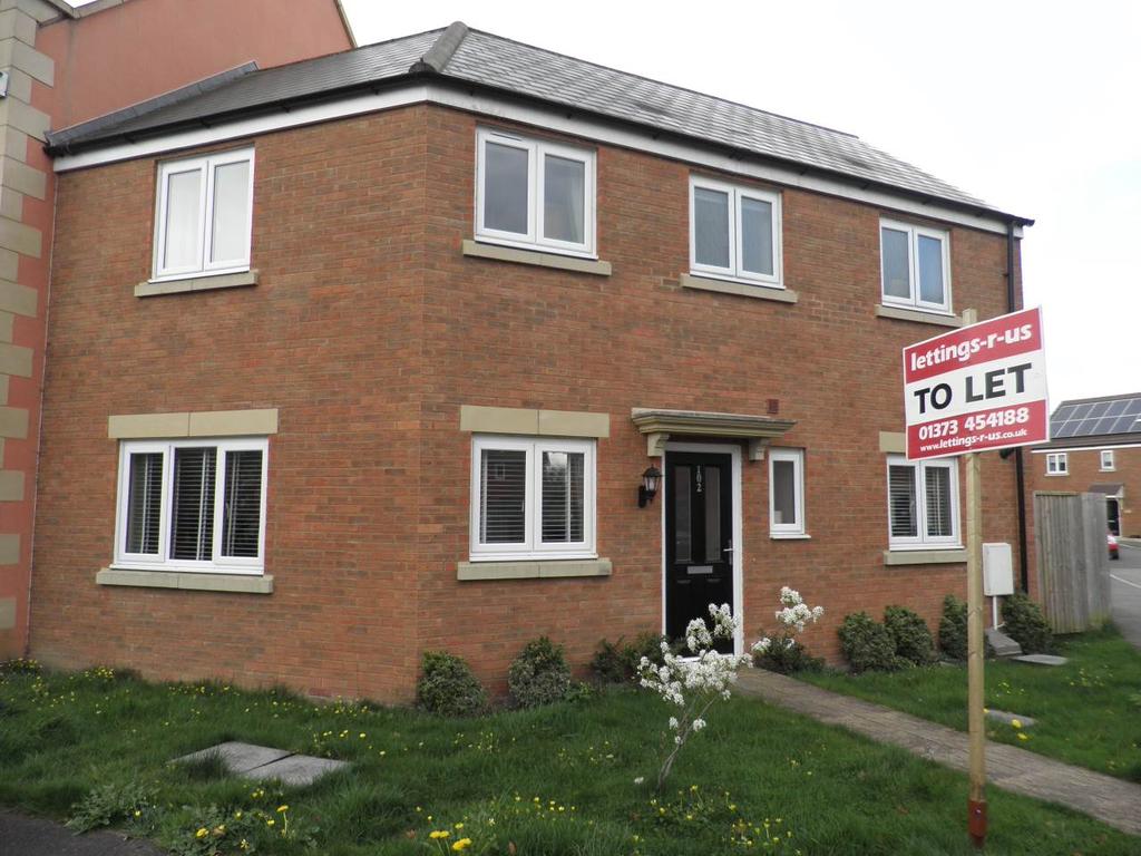 Swaledale Road, Warminster, Wiltshire 3 bed house £1,250 pcm (£288 pw)