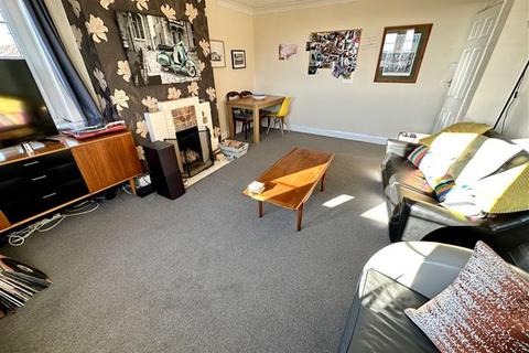 3 bedroom apartment for sale - 44 Goring Road, West Worthing, West Sussex, BN12 4AD
