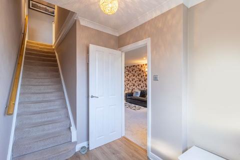 8 Vernon Close, Horsham, RH12 4EE