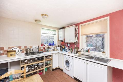 17 Harcourt Road, Bournemouth, BH5 2JG