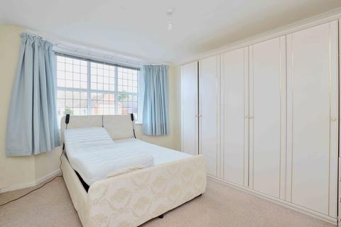 2 bedroom semi-detached bungalow for sale - St Michaels Road, Cheltenham, GL51