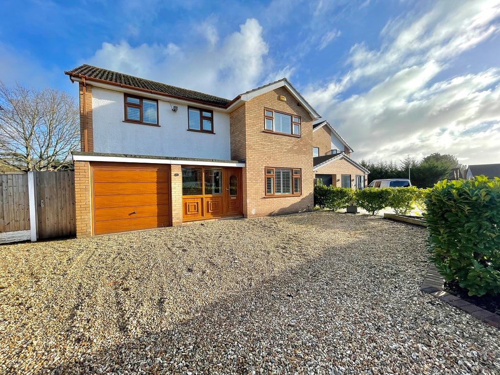 Edenhurst Drive, Formby, Liverpool, L37 4 bed detached house £549,950