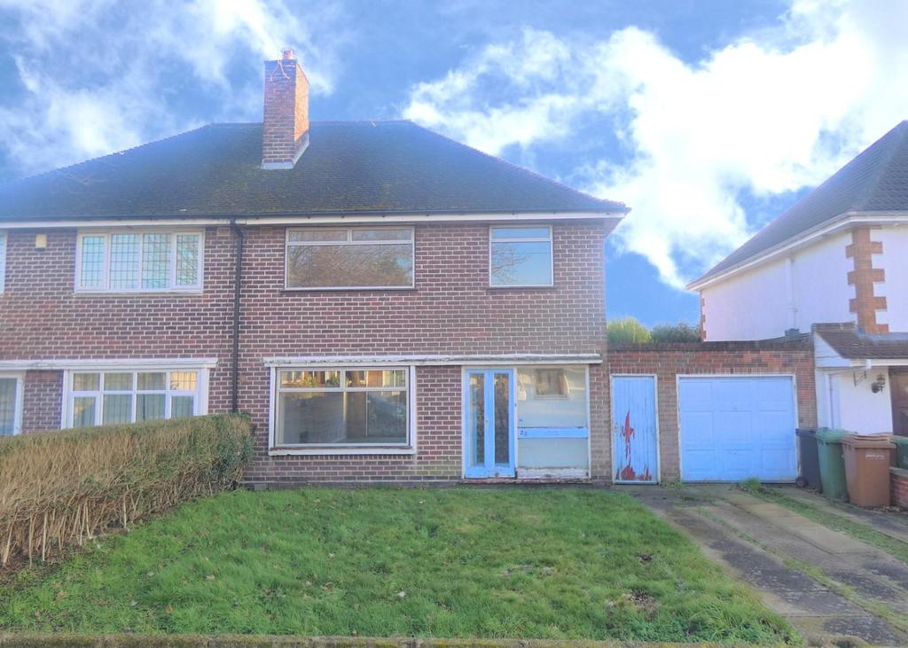 28 Northside Drive, Streetly 3 bed semidetached house £265,000