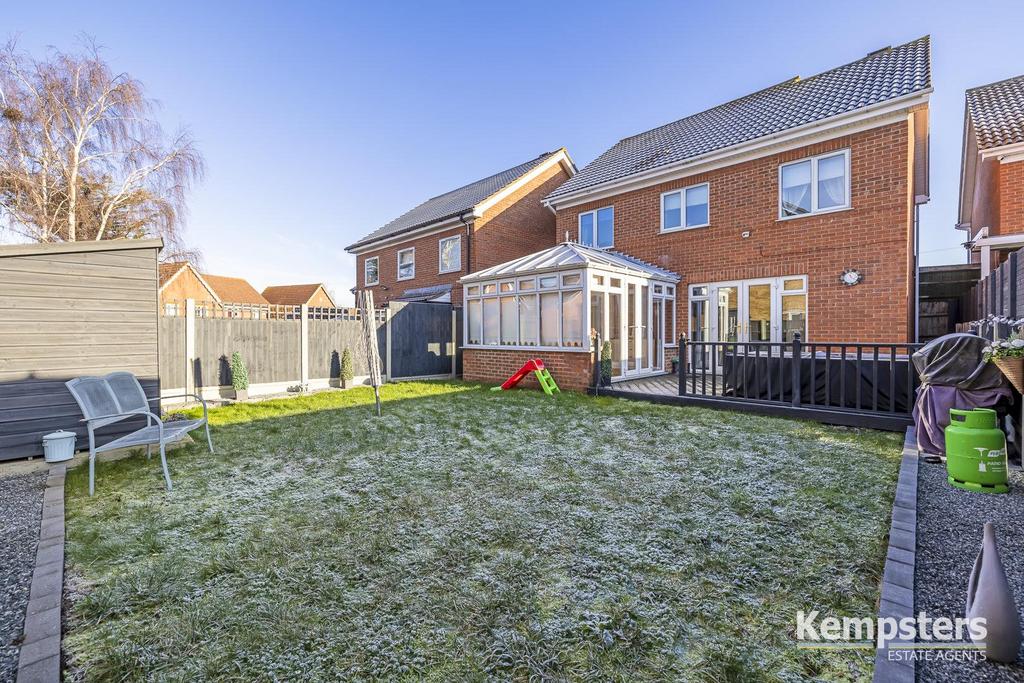 Rear Garden 2.jpg