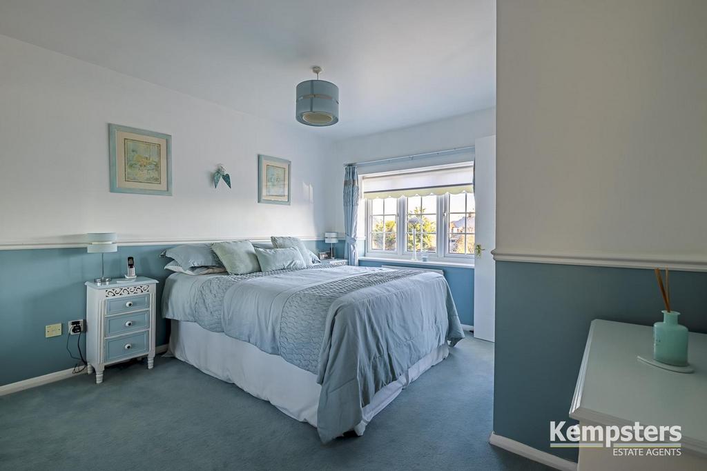 Bedroom 1.jpg