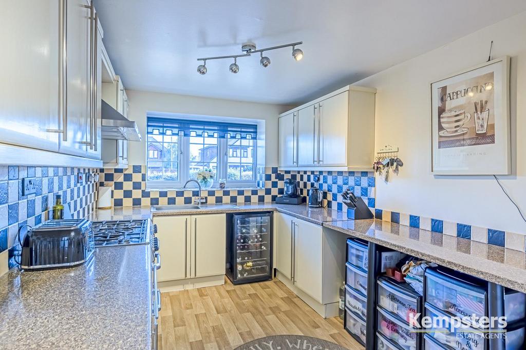Kitchen 3.jpg