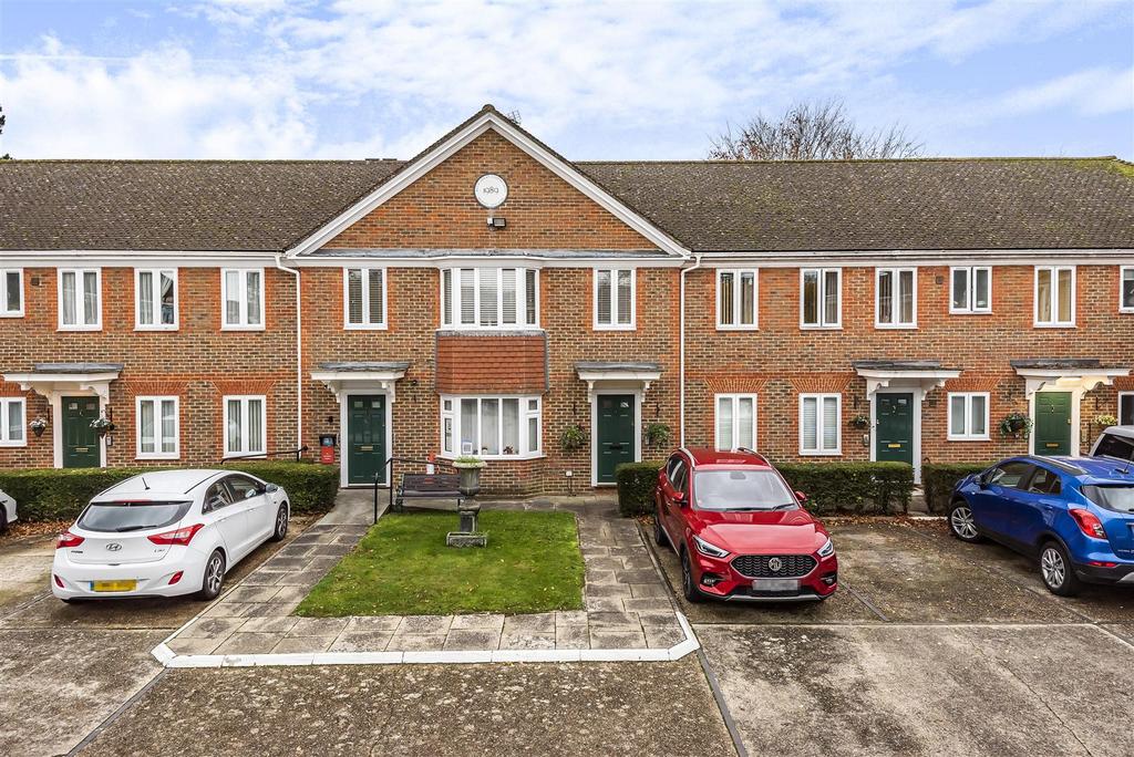Nevill Court, West Malling 2 bed apartment £240,000