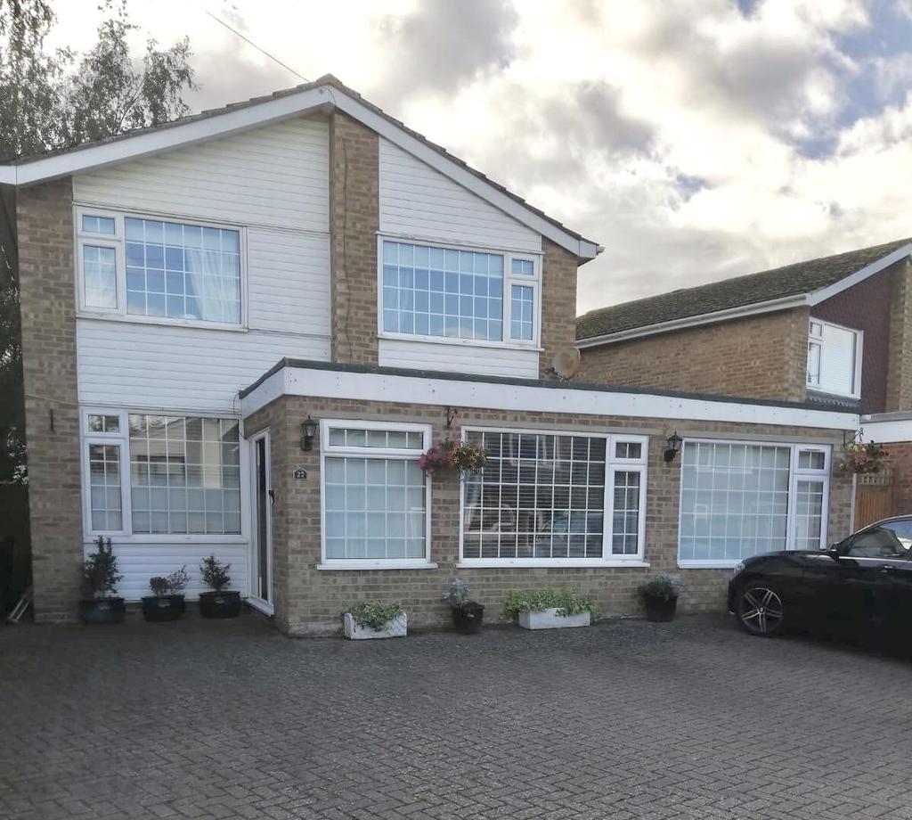 Epsom Close, West Malling 4 bed detached house £625,000