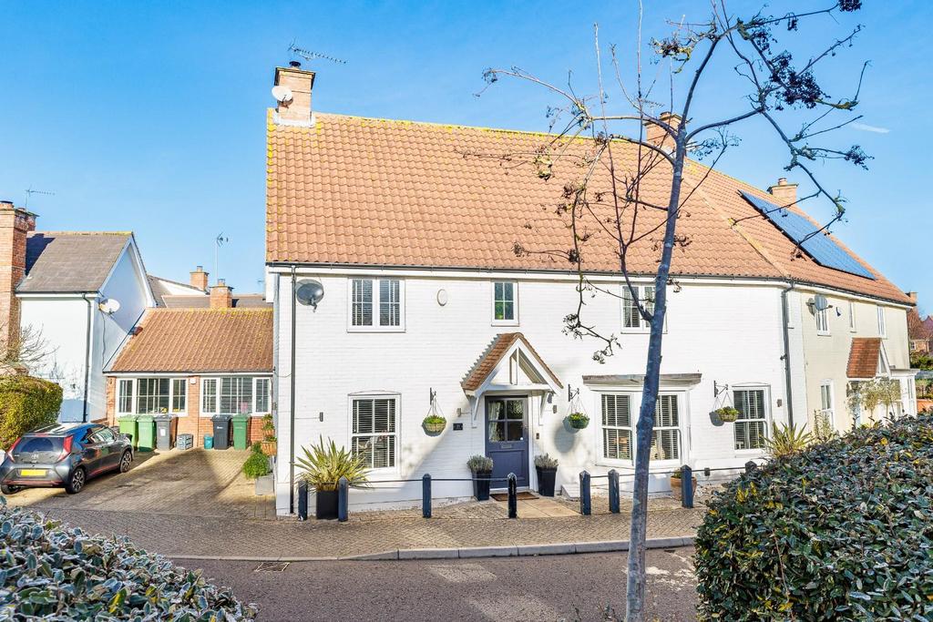 Thatchers Way, Great Notley, Braintree 4 bed semidetached house £550,000