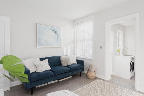 28 Albert Road, Epsom, KT17 4EH