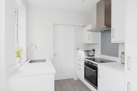 28 Albert Road, Epsom, KT17 4EH