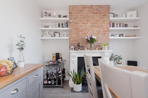 28 Albert Road, Epsom, KT17 4EH