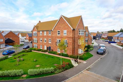 Flat 1, Tolhurst, 2 Newcomen Lane, Wouldham, Rochester, ME1 3RE