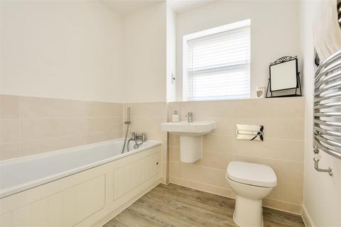 Flat 1, Tolhurst, 2 Newcomen Lane, Wouldham, Rochester, ME1 3RE