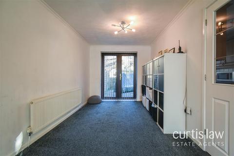 10 Alder Bank, Blackburn, BB2 1UG