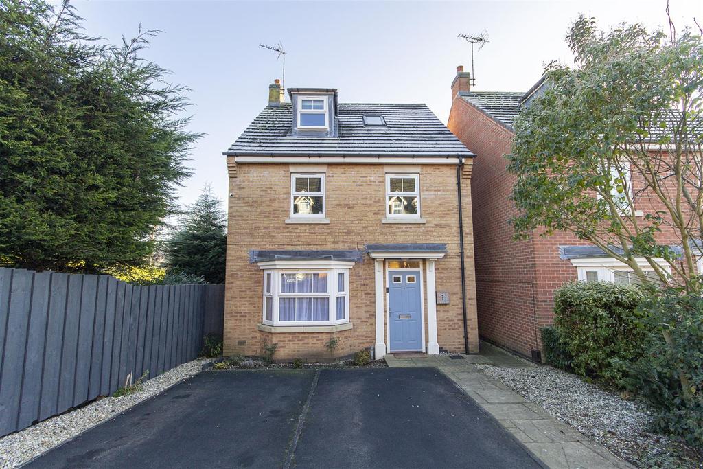 Church View Drive, Old Tupton, Chesterfield 4 bed detached house for