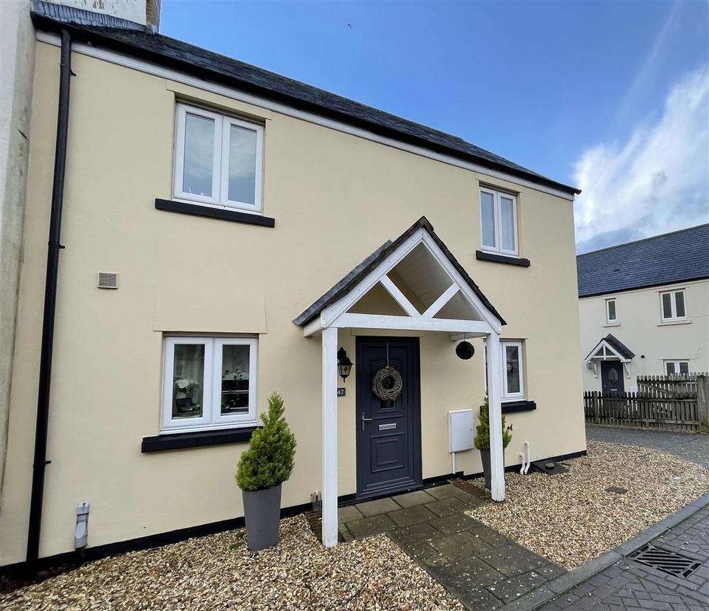 Strawberry Fields, North Tawton 4 bed semidetached house £310,000