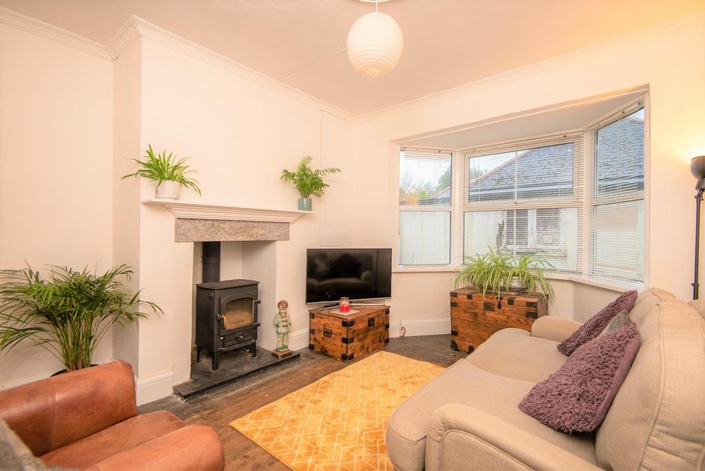 Mawnan Smith 4 bed detached bungalow for sale £475,000