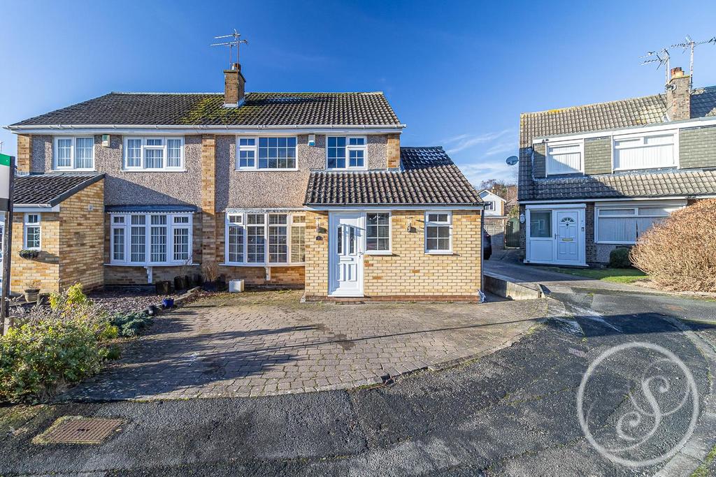 Carlton Garth, Shadwell, Leeds 3 bed semidetached house for sale £