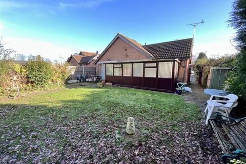 2 bedroom detached bungalow for sale - Burman Close, Shirley, Solihull