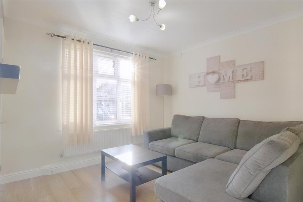Collin Avenue, Sandiacre, Nottingham 2 bed end of terrace house £195,000