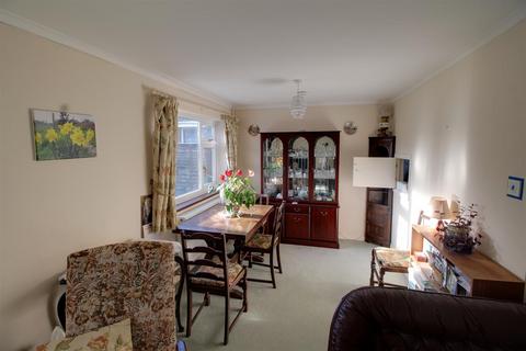 33 Byfords Road, Huntley, Gloucester, GL19 3EL