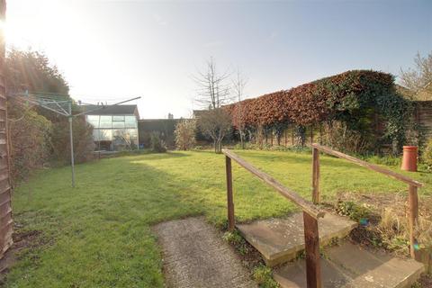 33 Byfords Road, Huntley, Gloucester, GL19 3EL