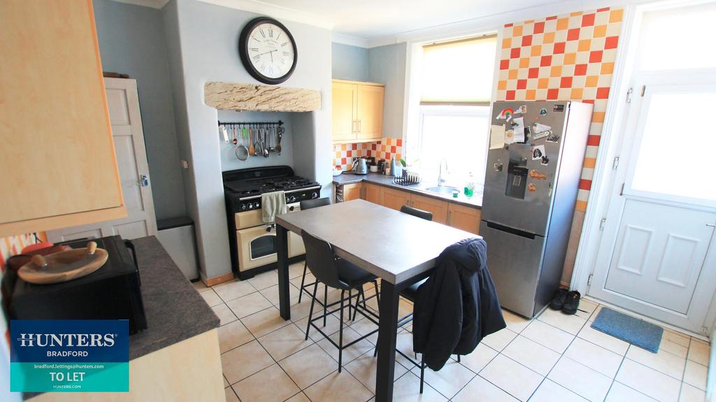 Belgrave Road, Bingley, BD16 4 bed terraced house £900 pcm (£208 pw)