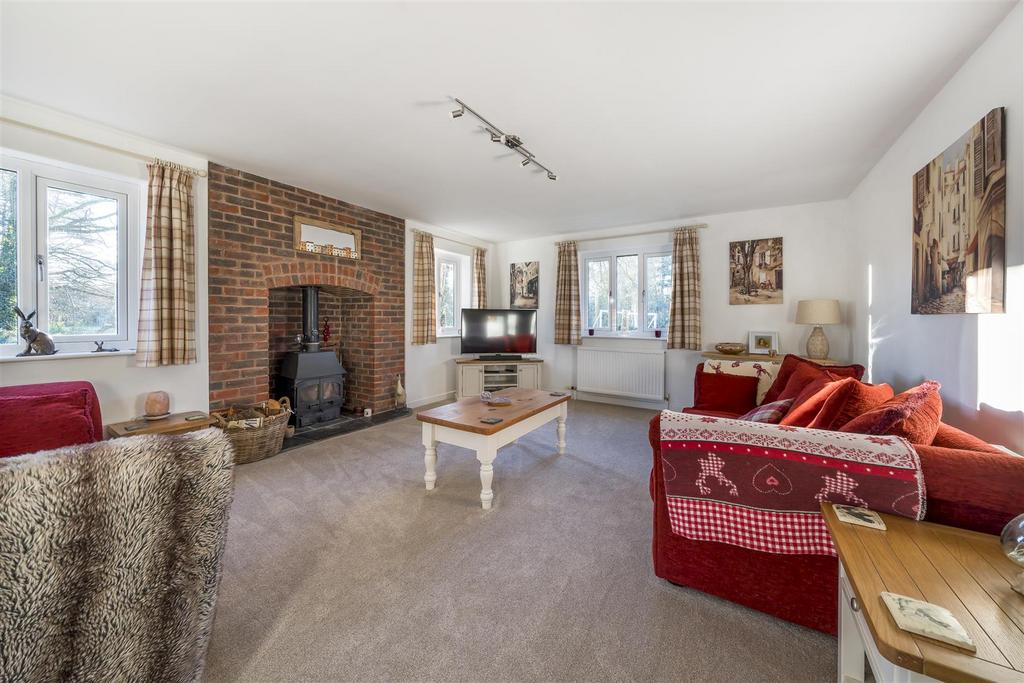 Cosy room with Fireplace