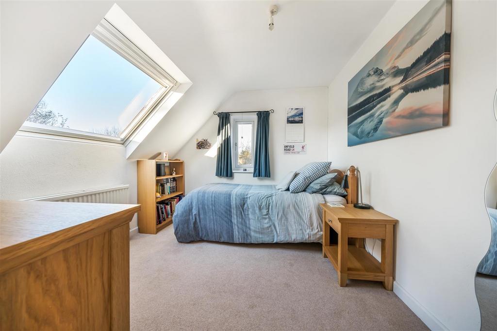 Another Double bedroom