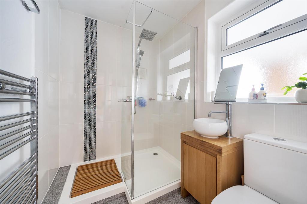Modern Bathroom