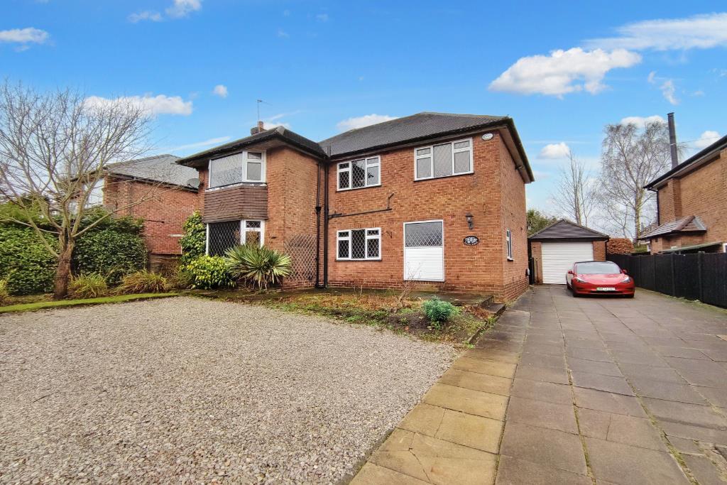 Heald Drive, Bowdon 4 bed detached house £2,450 pcm (£565 pw)