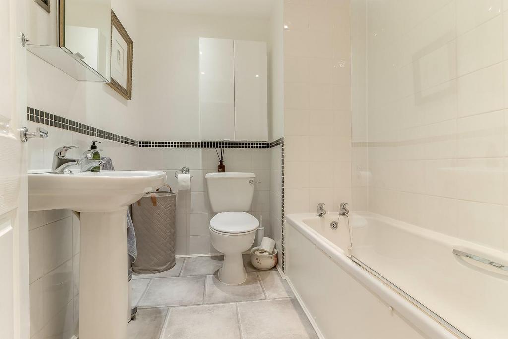 Bathroom.jpg