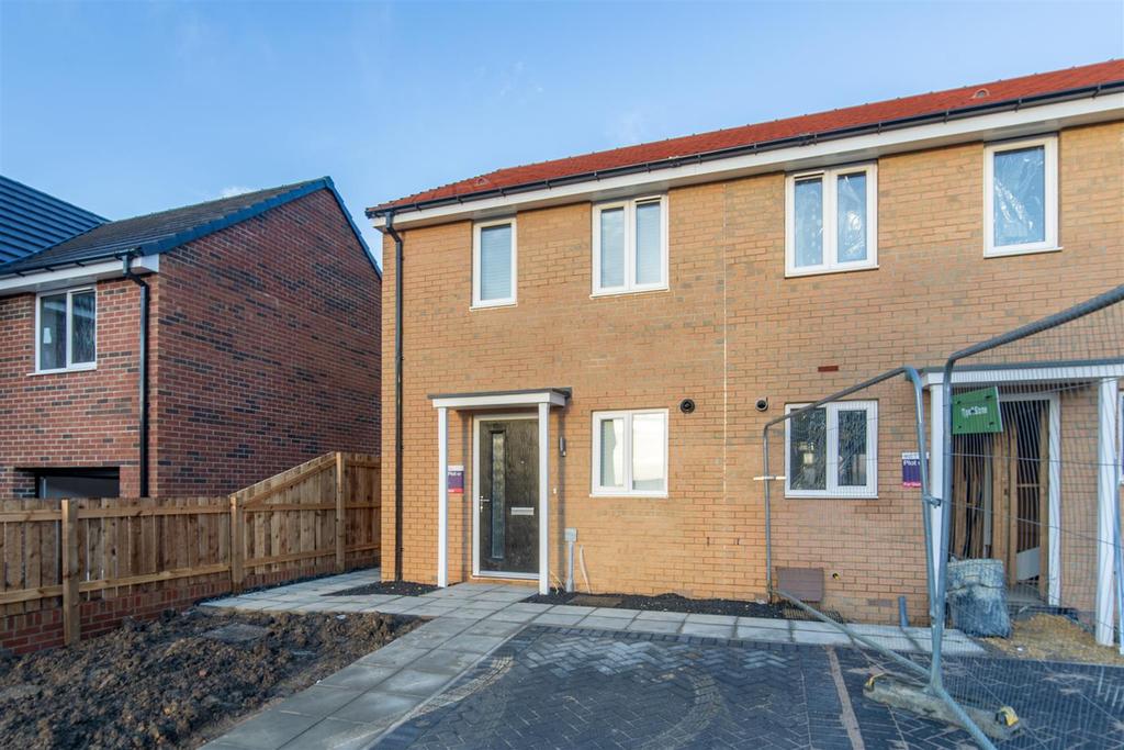 High Brunton, Great Park, Gosforth 2 bed semidetached house £900 pcm