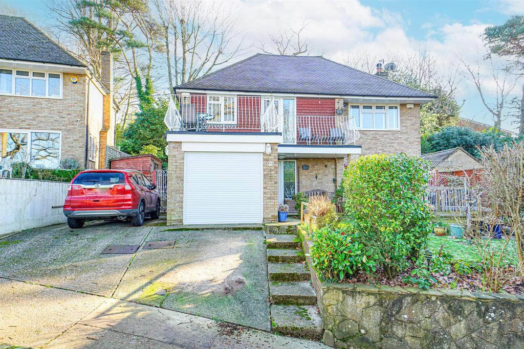 St Helens Park Road, Hastings 4 bed detached house for sale £560,000